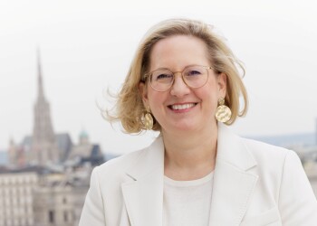Silvia Hru&scaron;ka-Frank, Direktorin der AK Wien und der Bundesarbeitskammer