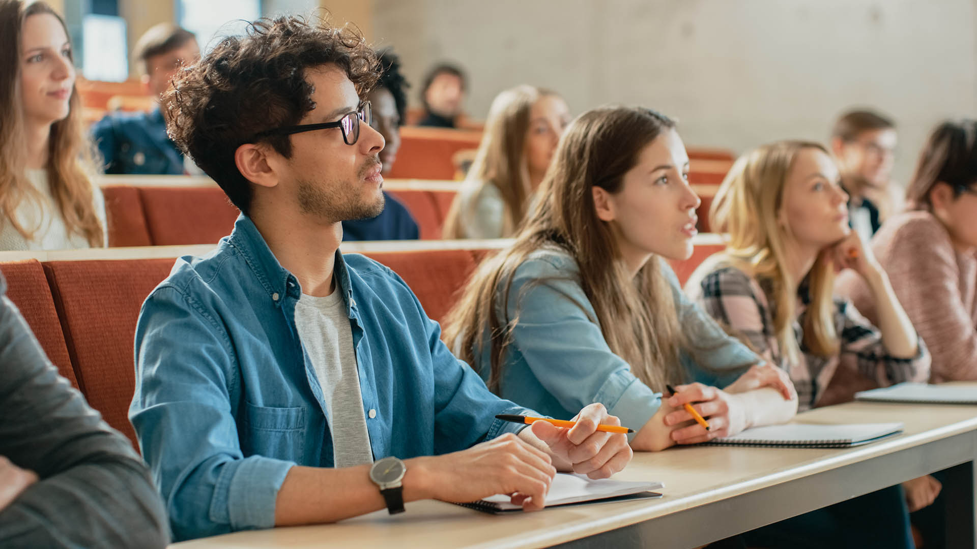 Arbeit Und Studium Schlecht Vereinbar | Arbeiterkammer Oberösterreich